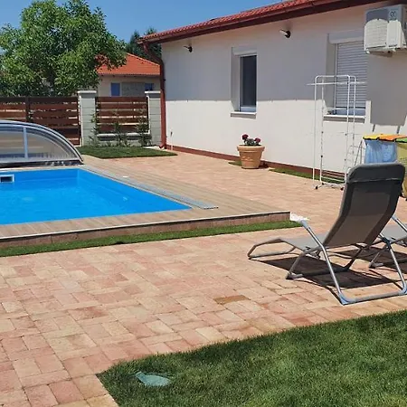Leda Deluxe - Privat Pool Villa *