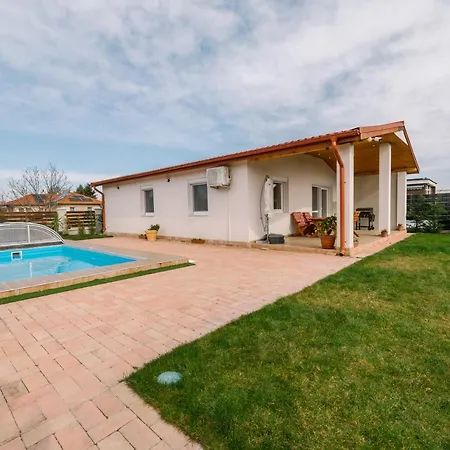 Leda Deluxe - Privat Pool *