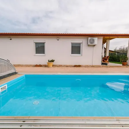 Leda Deluxe - Privat Pool * Siofok