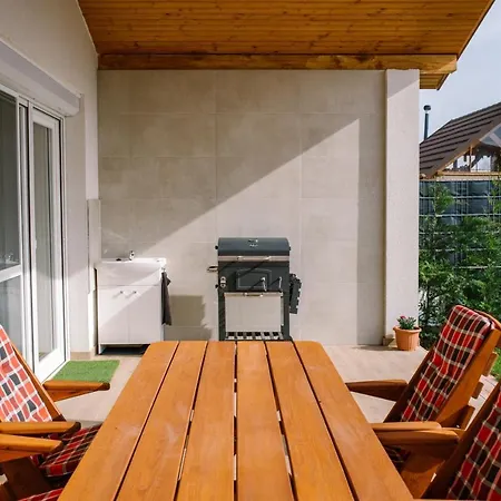 Leda Deluxe - Privat Pool Villa Siofok